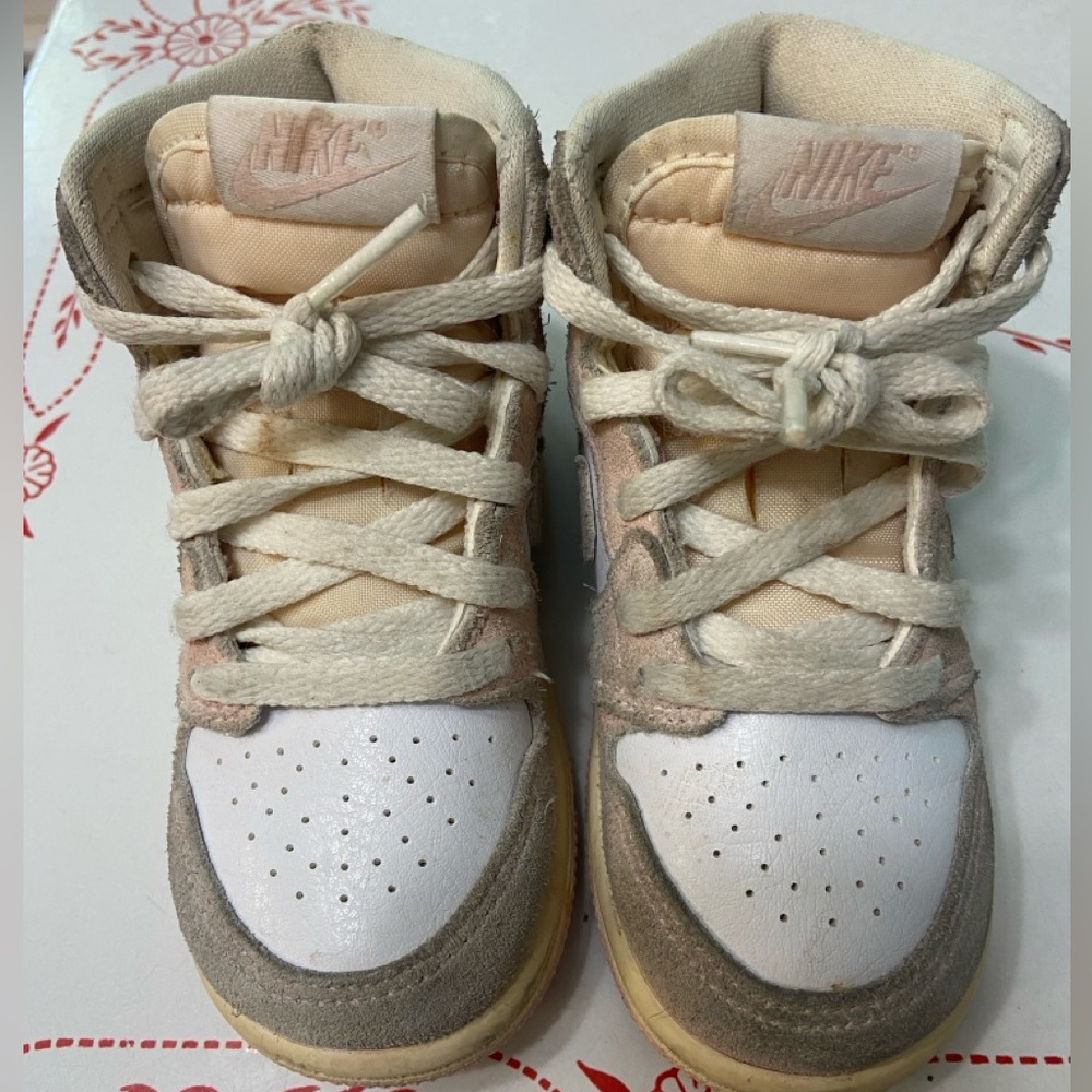Nike Kids Sneakers - White and Cream